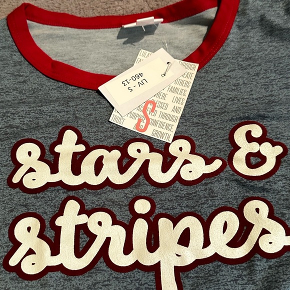 NWT LulaRoe Stars and Stripes Patriotic Graphic Tshirt - Picture 2 of 5